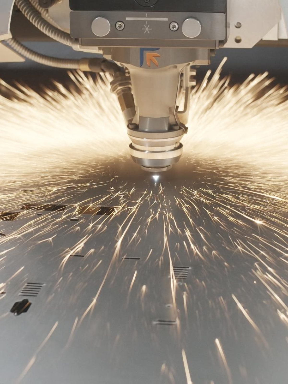 Laser_Genius_Plus_cutting_03